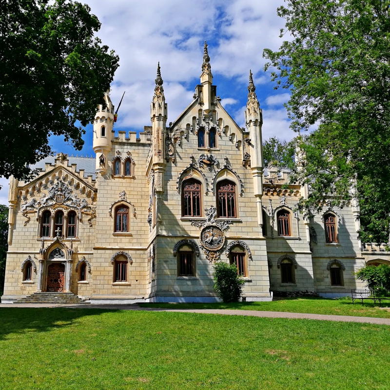 Personalities of Moldova - Day Trip from Iasi